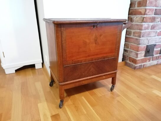 Baarikapp serveerimislaud