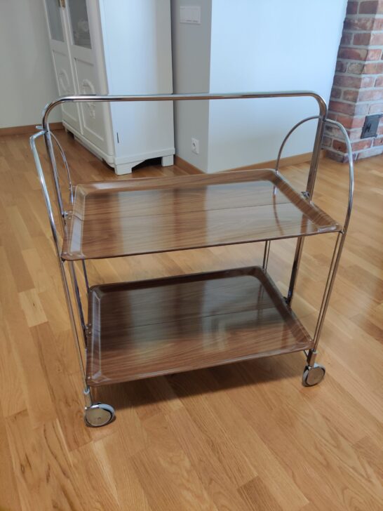 Serveerimislaud kokkuklapitav