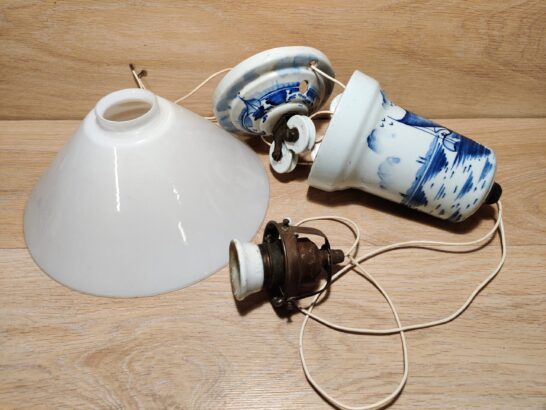 Laelamp reguleeritava kõrgusega