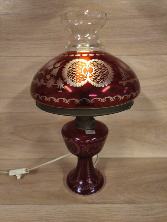 Laualamp kristallist