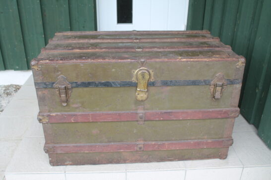 Tsaariaegne kirst , diivanilauaks, unicumile