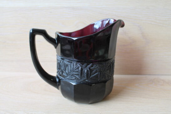 Tumelilla kann käbidega